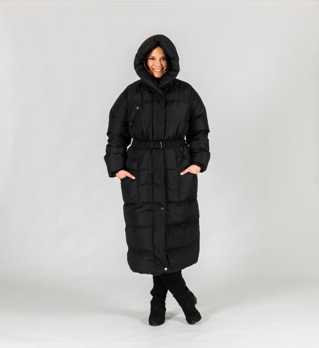 Long Down Coat in matte black – leuradown